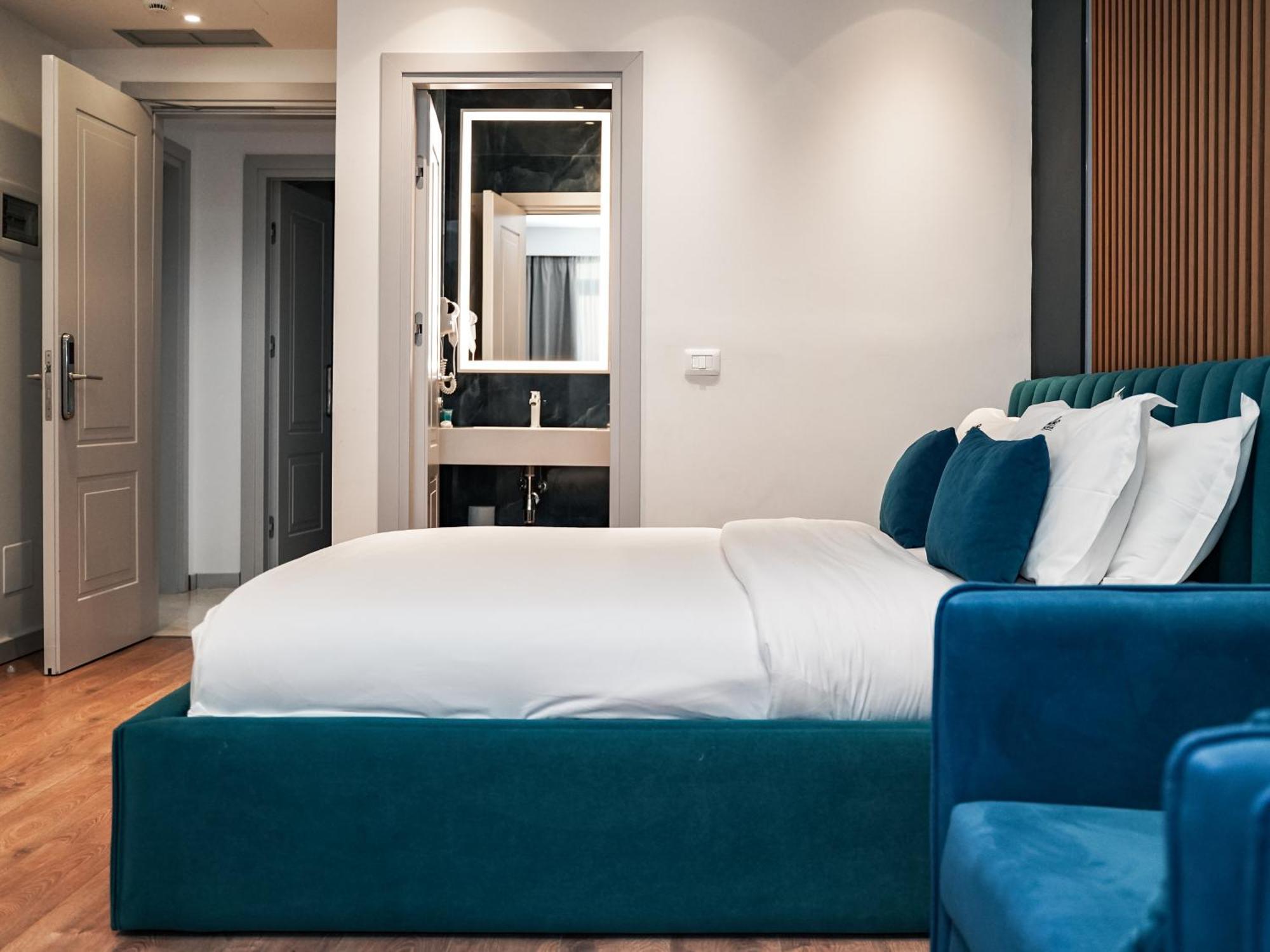 Vm & Hotel
